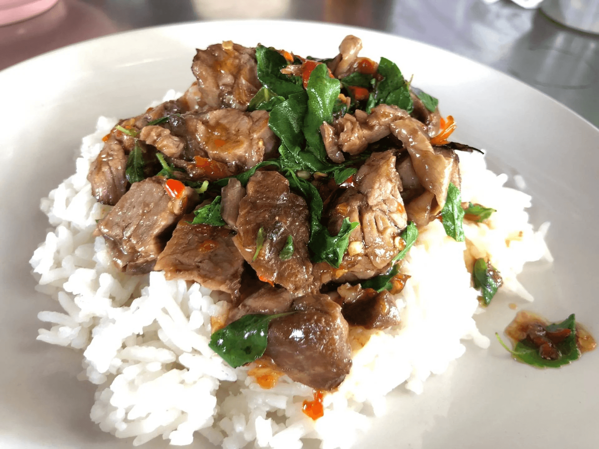 Stir-fried Stewed Beef with Holy Basil Big Size