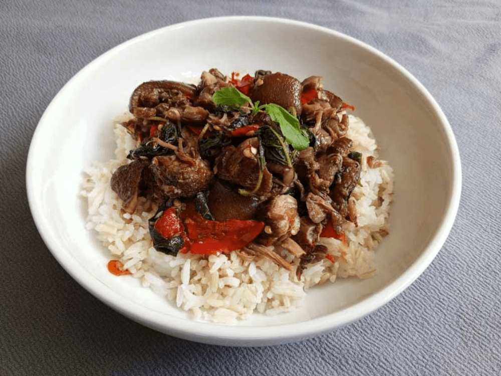 Stir-Fried Braised Pork with Basil Big Size