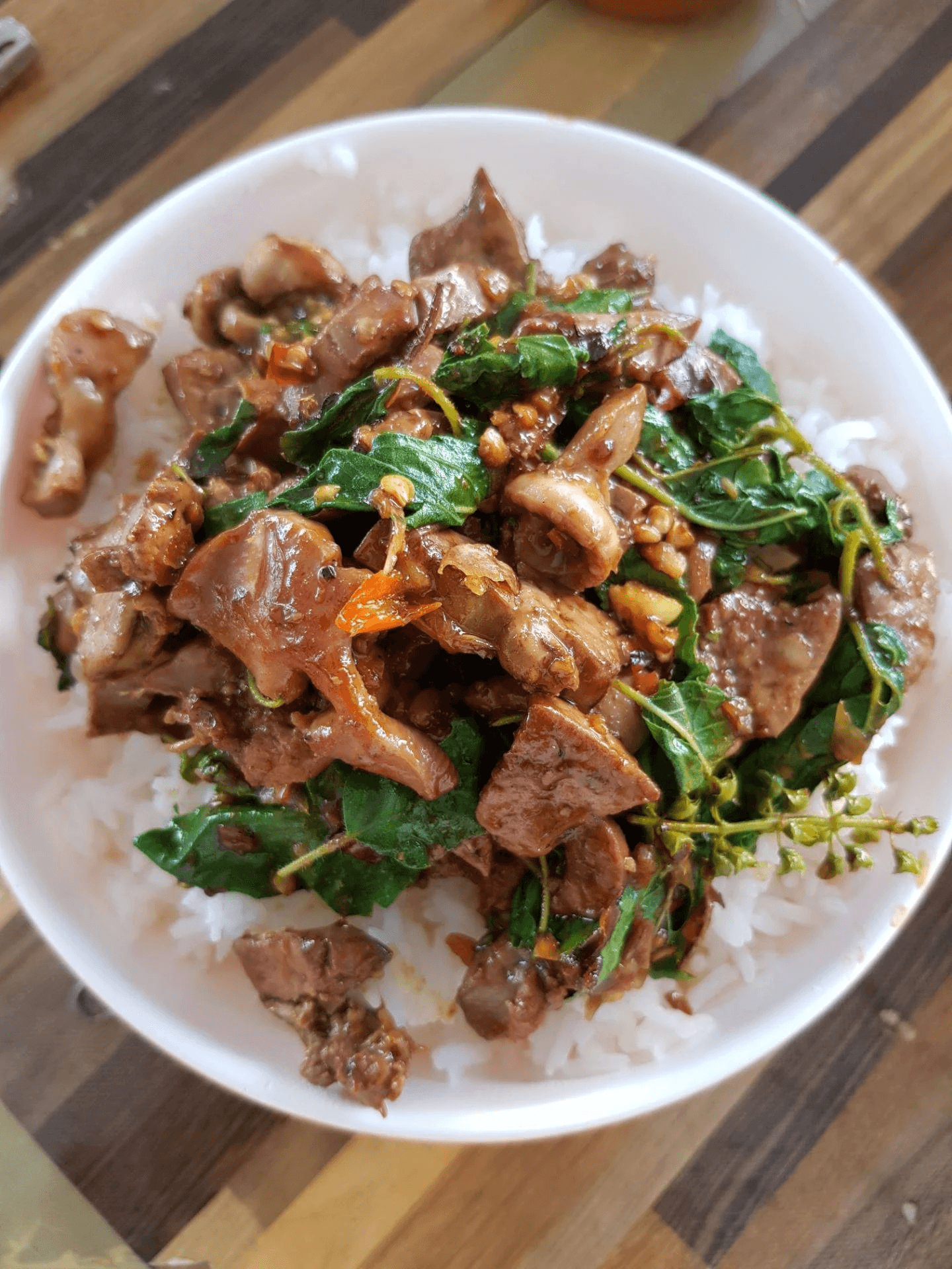 Stir-fried Pork Liver with Holy Basil Big Size